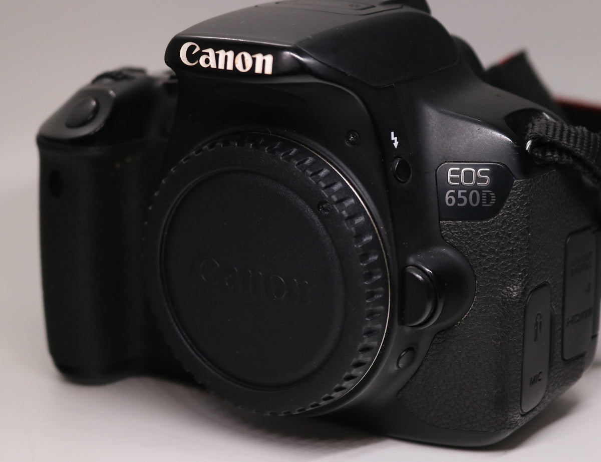 Canon EOS 650D DSLR Camera (Body Only)