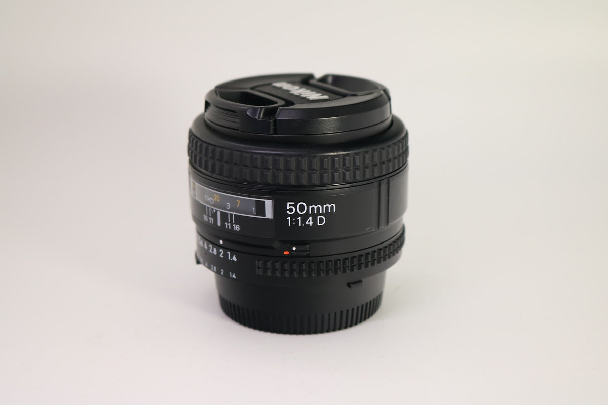 Nikon AF NIKKOR 50mm f/1.4D Lens (For Parts)