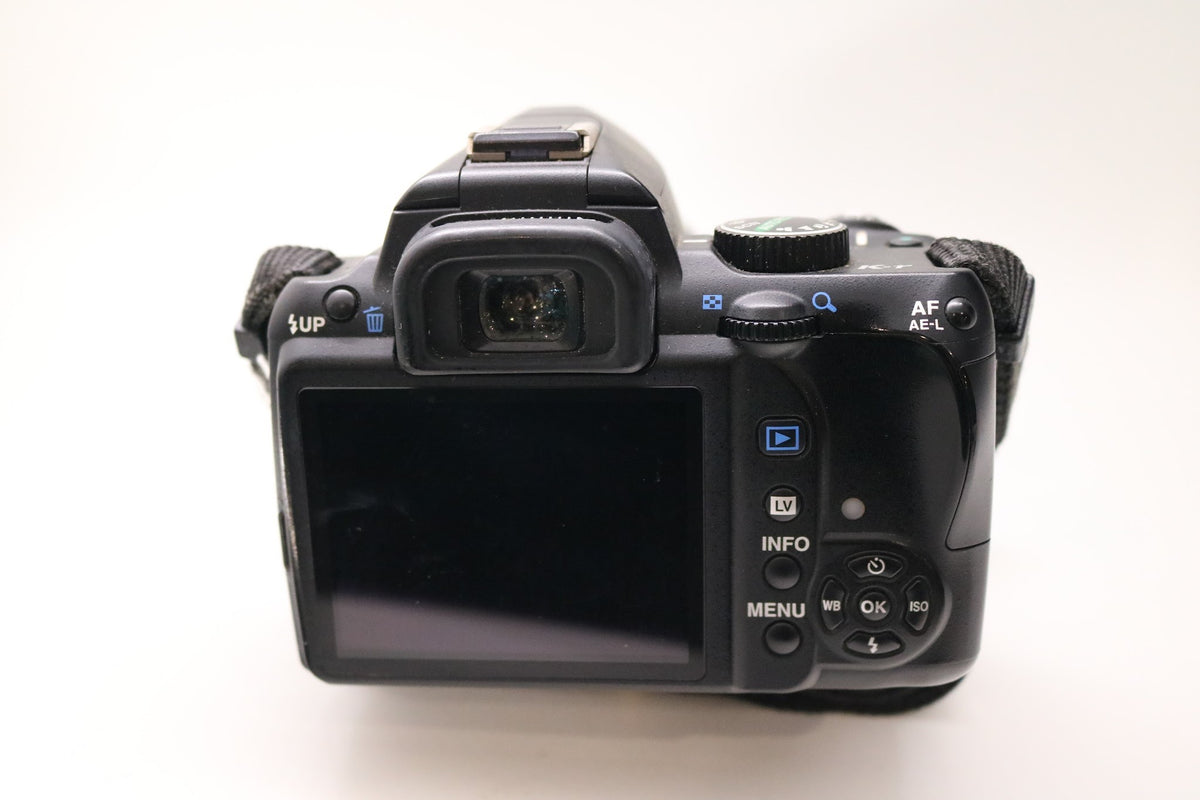 Pentax K-r DSLR Camera with Sigma 55-200mm f/4-5.6 Lens