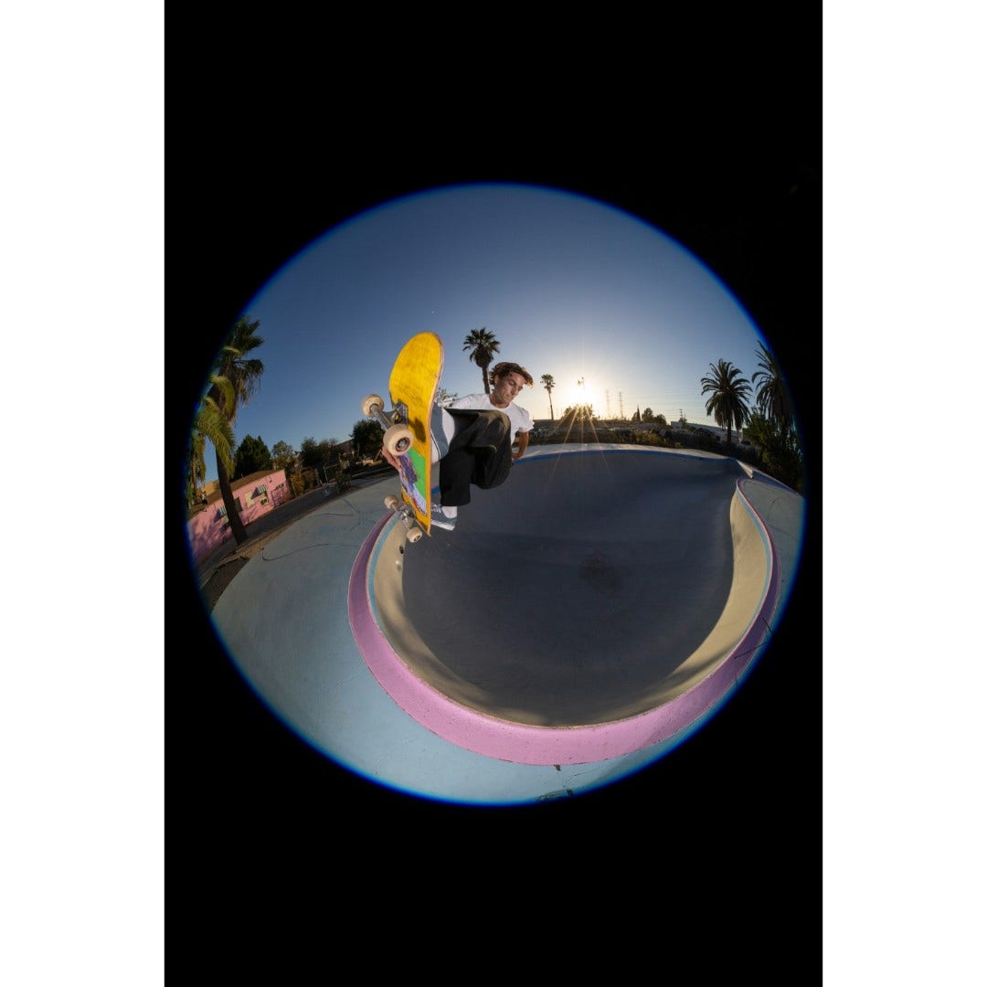 Canon RF 7-14mm f/2.8-3.5L Fisheye STM Lens - additional product view