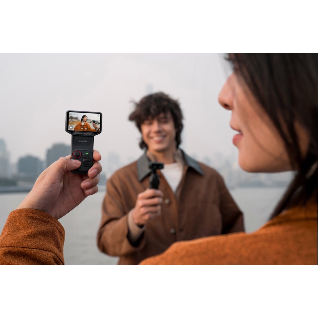 Insta360 Luna Ultra Gimbal Camera - Creator Bundle Cosmic Black - additional product view
