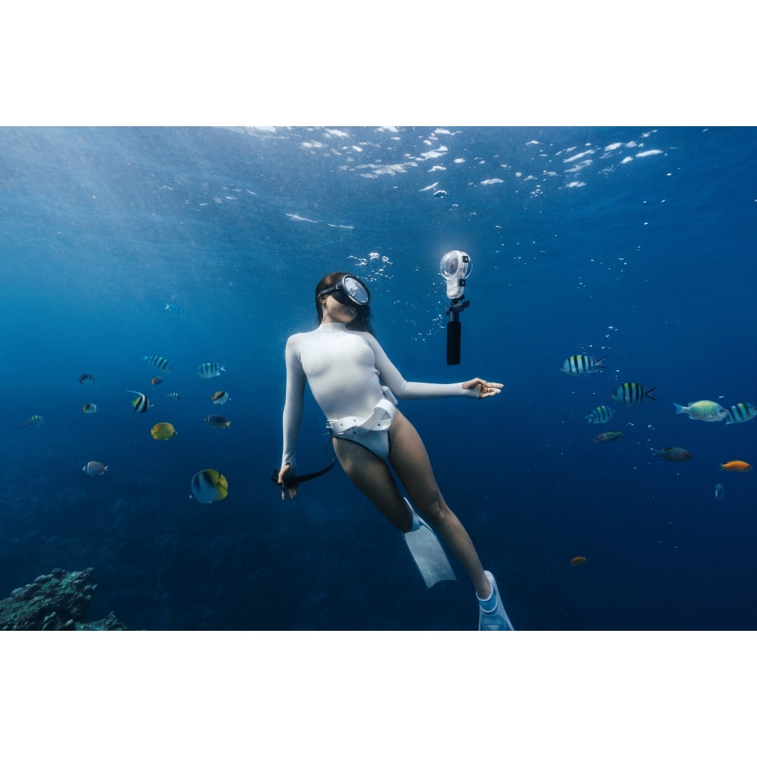Insta360 X6 Camera Standard Bundle - Arctic White - additional product view