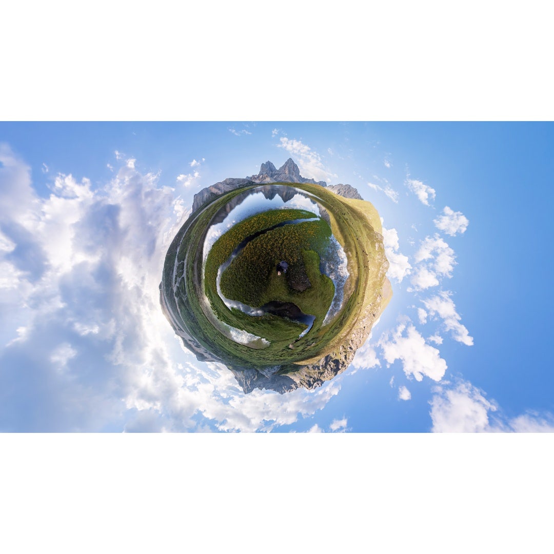 Insta360 X6 Camera Standard Bundle -Midnight Black - additional product view