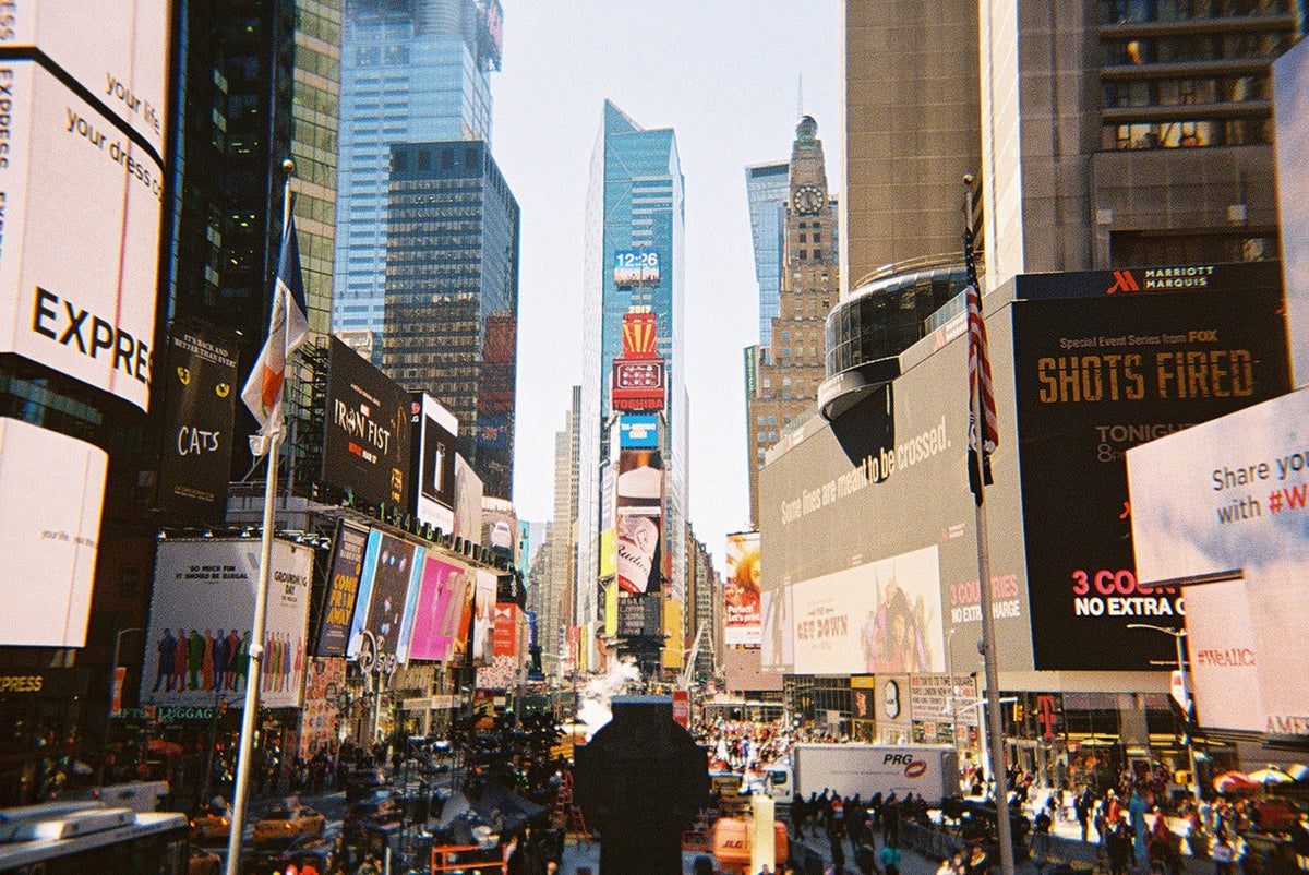 Lomography Simple Use 35mm Film Camera - Colour Negative 400 - additional product view