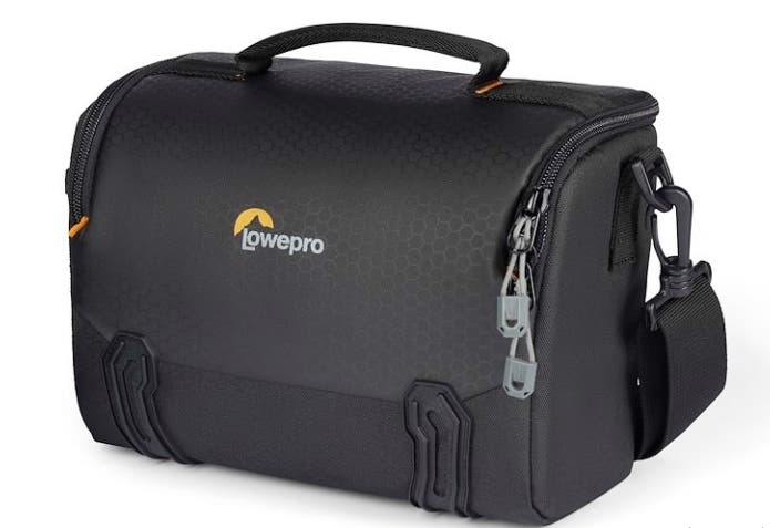 Lowepro Adventura SH 140 III Shoulder Bag, Black