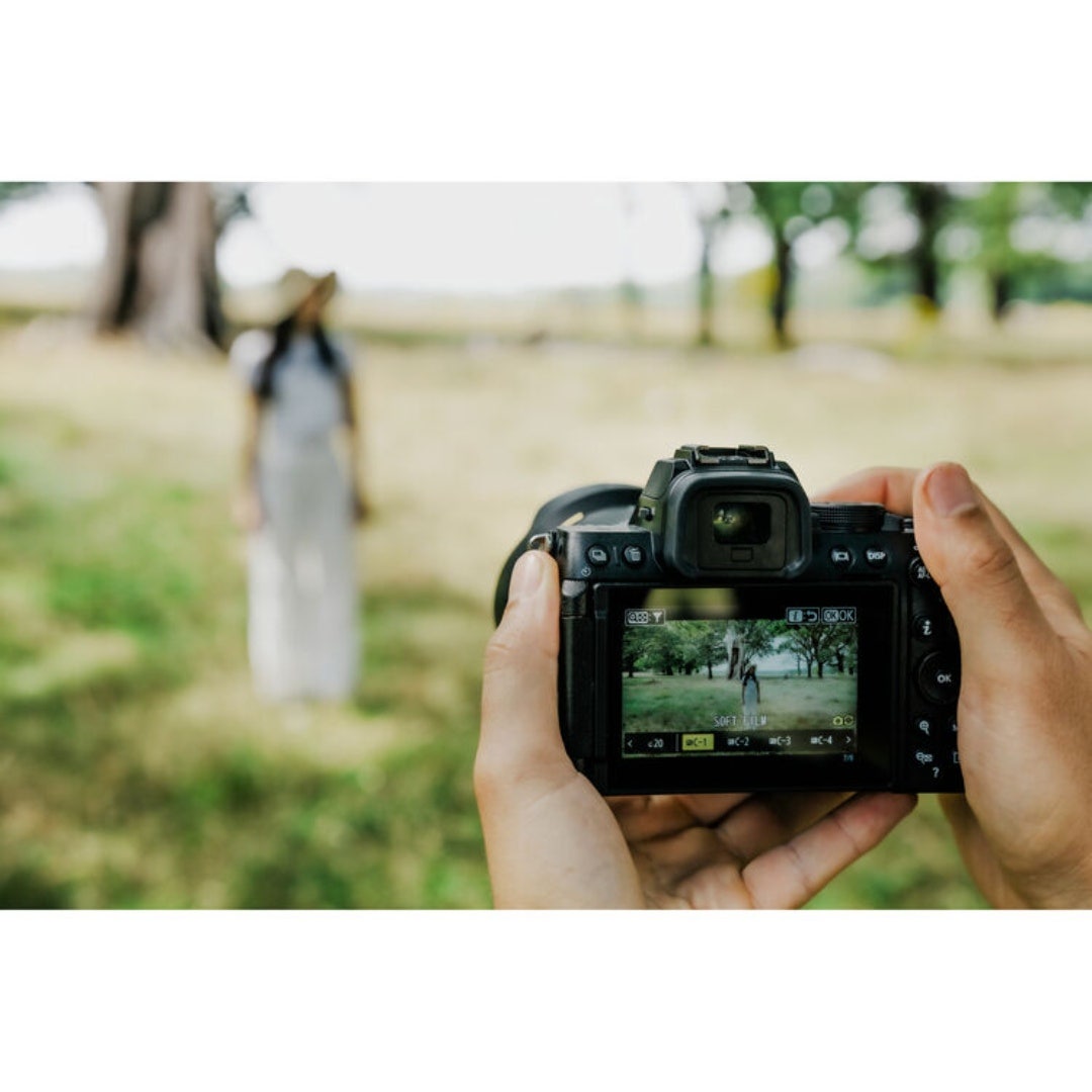 Nikon Z50II with NIKKOR Z DX 18-140mm f/3.5-6.3 VR w/BONUS 64GB SD Card & Bag - additional product view
