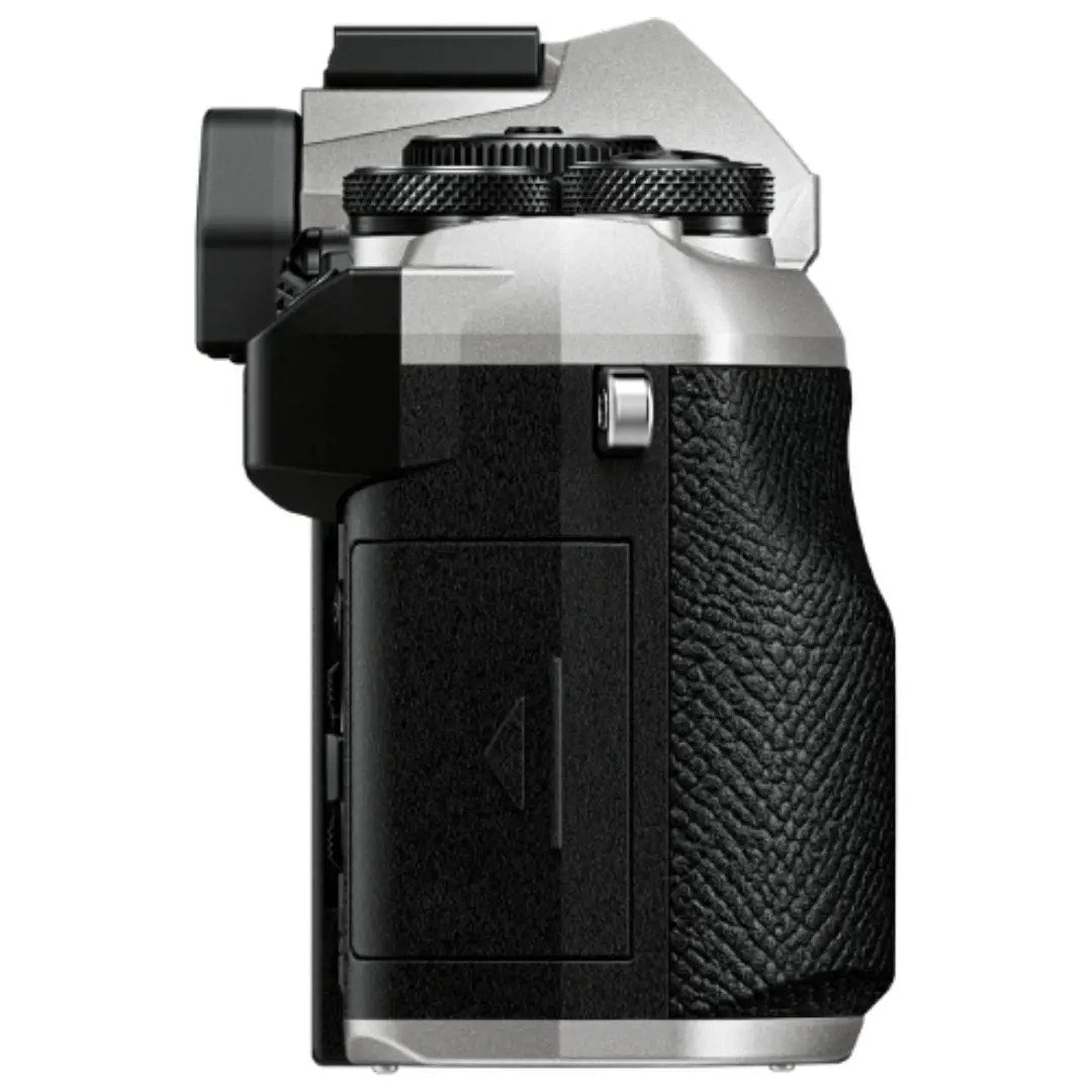 OM SYSTEM OM-5 Mark II Silver Body w/14-150mm f/4 & Content Creator Accessories - additional product view