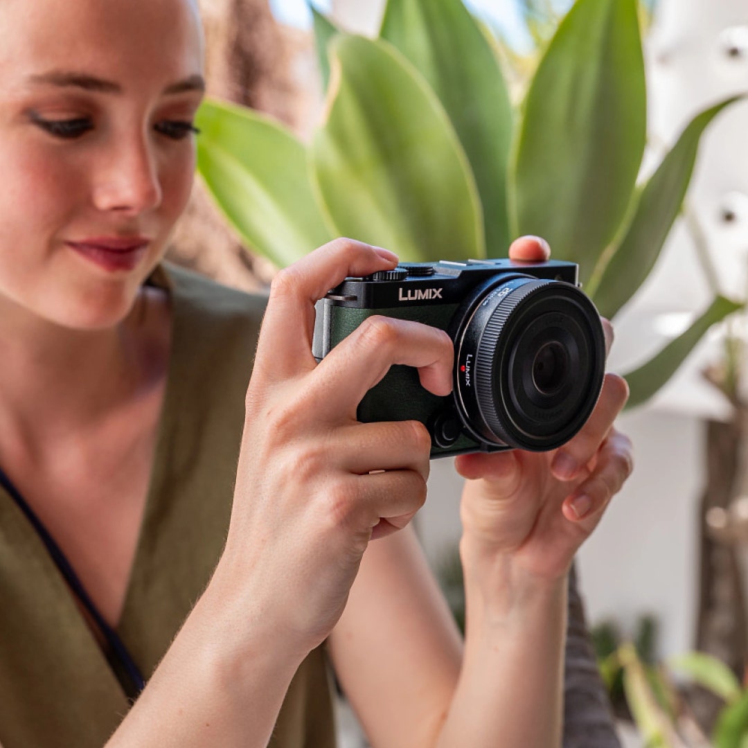 Panasonic LUMIX S 26mm f/8 Pancake Lens - additional product view