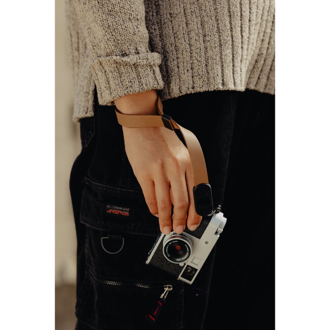 Peak Design Cuff Leather Camera Strap Camera Strap Wrist - Tan - additional product view