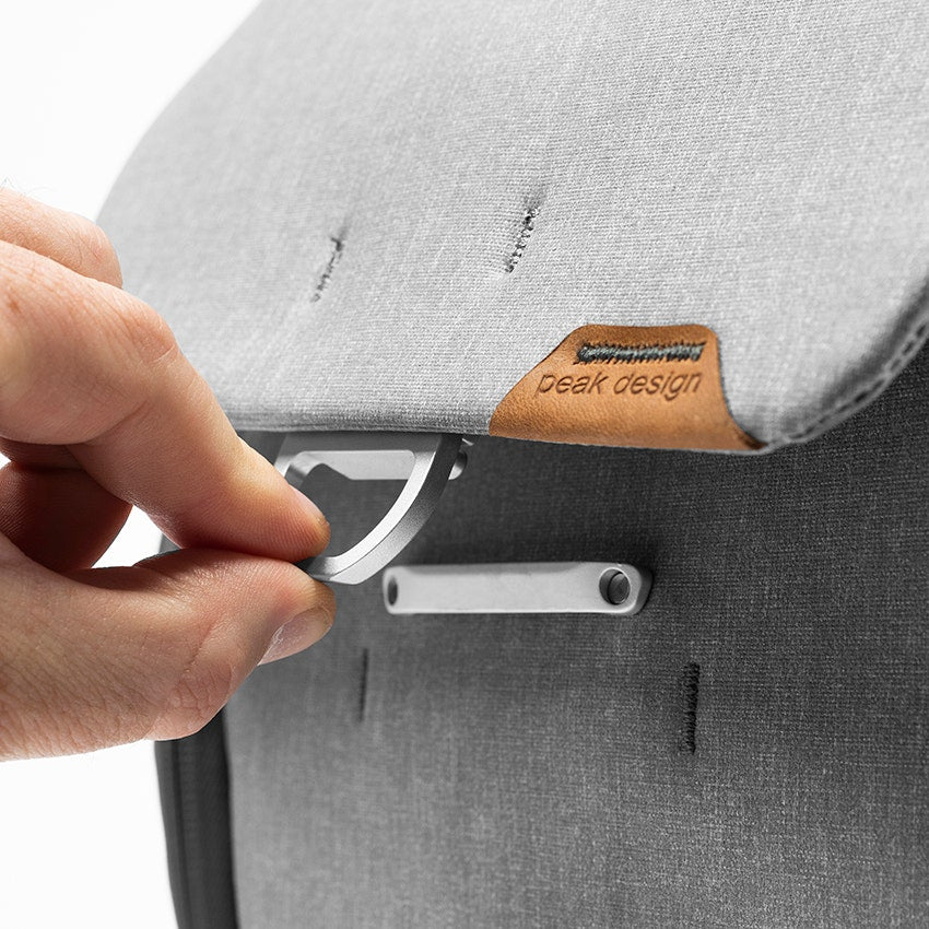 Peak Design Everyday Backpack 20L v2 - Ash - additional product view