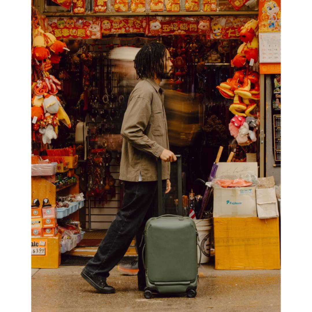 Peak Design Roller Pro Carry-On Sage - additional product view