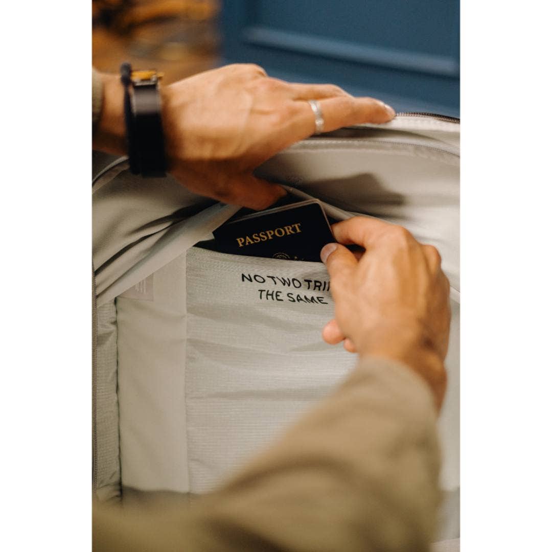 Peak Design Roller Pro Carry-On Sage - additional product view