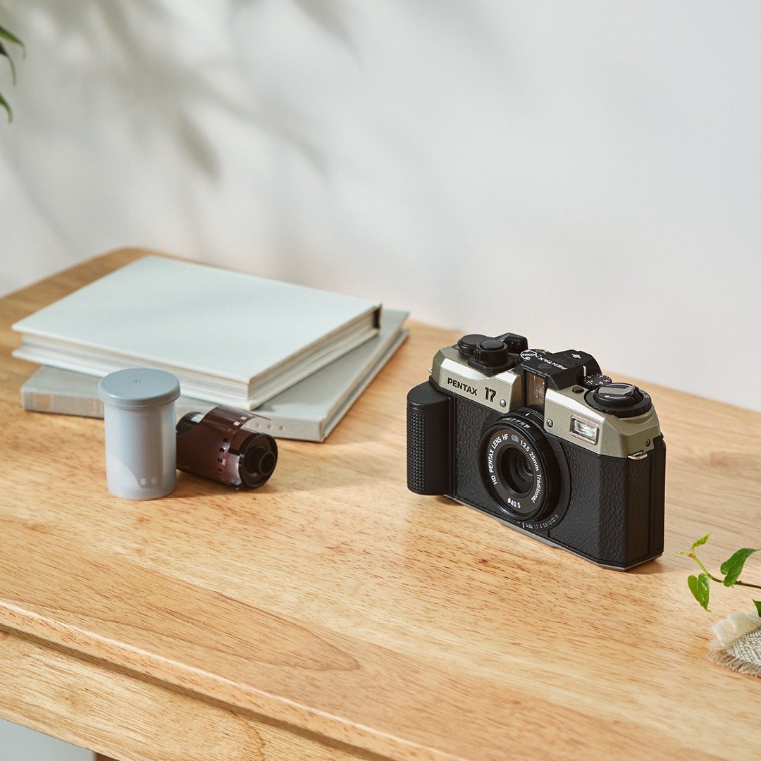 Pentax 17 HF 35mm Half Frame Silver/Black Compact Film Camera - additional product view
