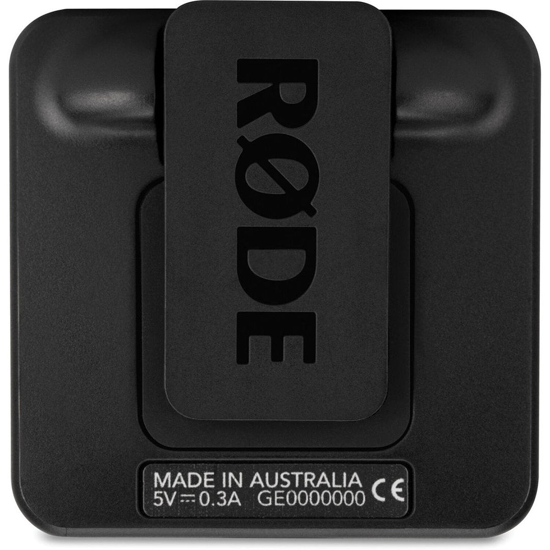 Rode Wireless GO II TX Transmitter w/ Charging case and Interview go - additional product view