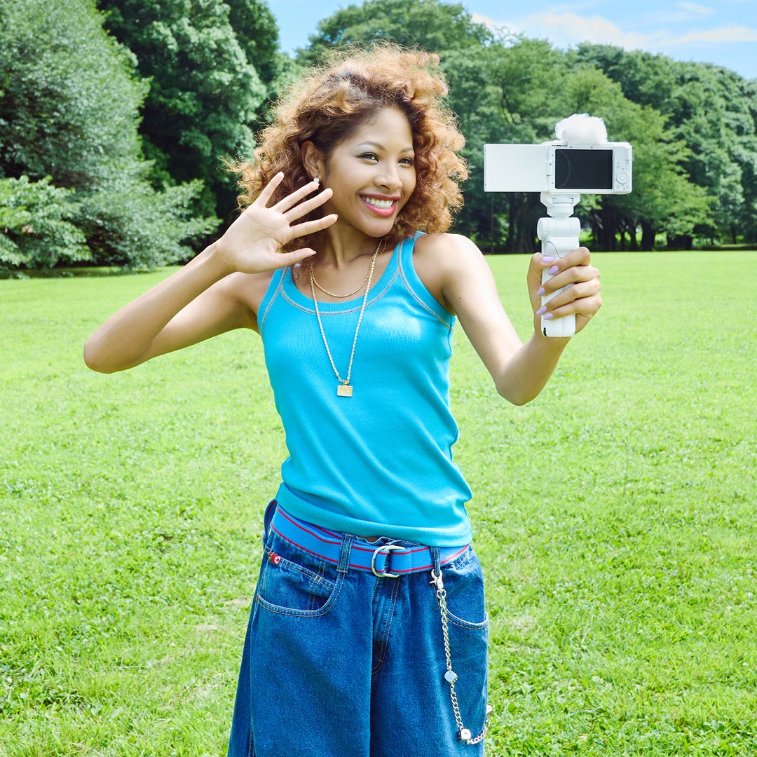 Sony ZV-1F White Digital Vlog Camera w/Sony GPVPT2BTW Bluetooth Shooting Grip-White - additional product view