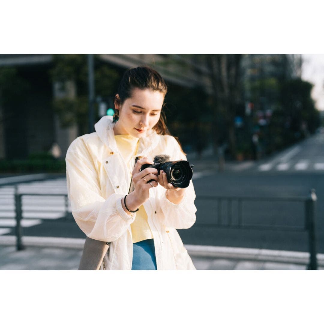 Sony ZV-E10 Black with 16-50mm f/3.5-5.6 OSS II Lens Compact System Camera - additional product view