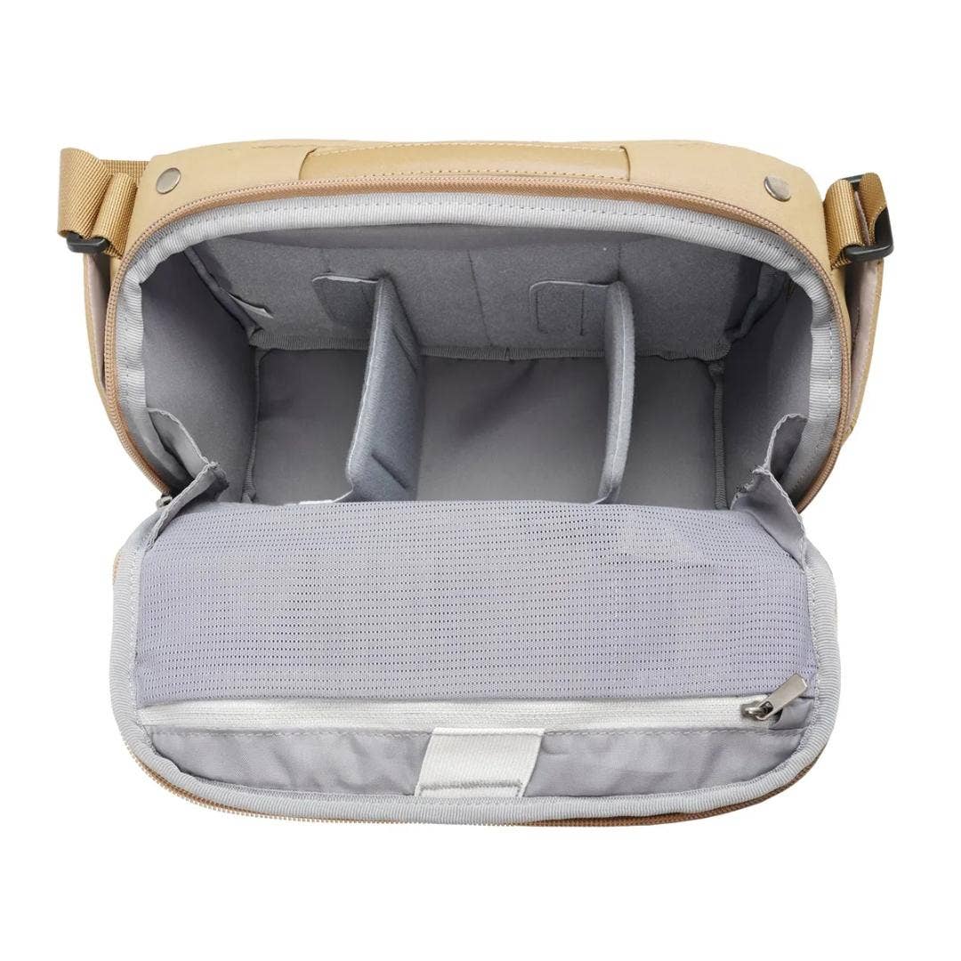 Vanguard VEO Metro S4L Shoulder Bag Beige - additional product view