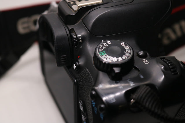 Canon EOS 650D DSLR Camera (Body Only)