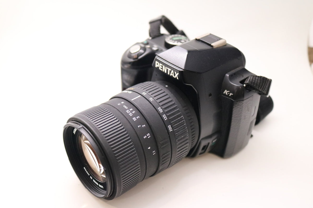 Pentax K-r DSLR Camera with Sigma 55-200mm f/4-5.6 Lens