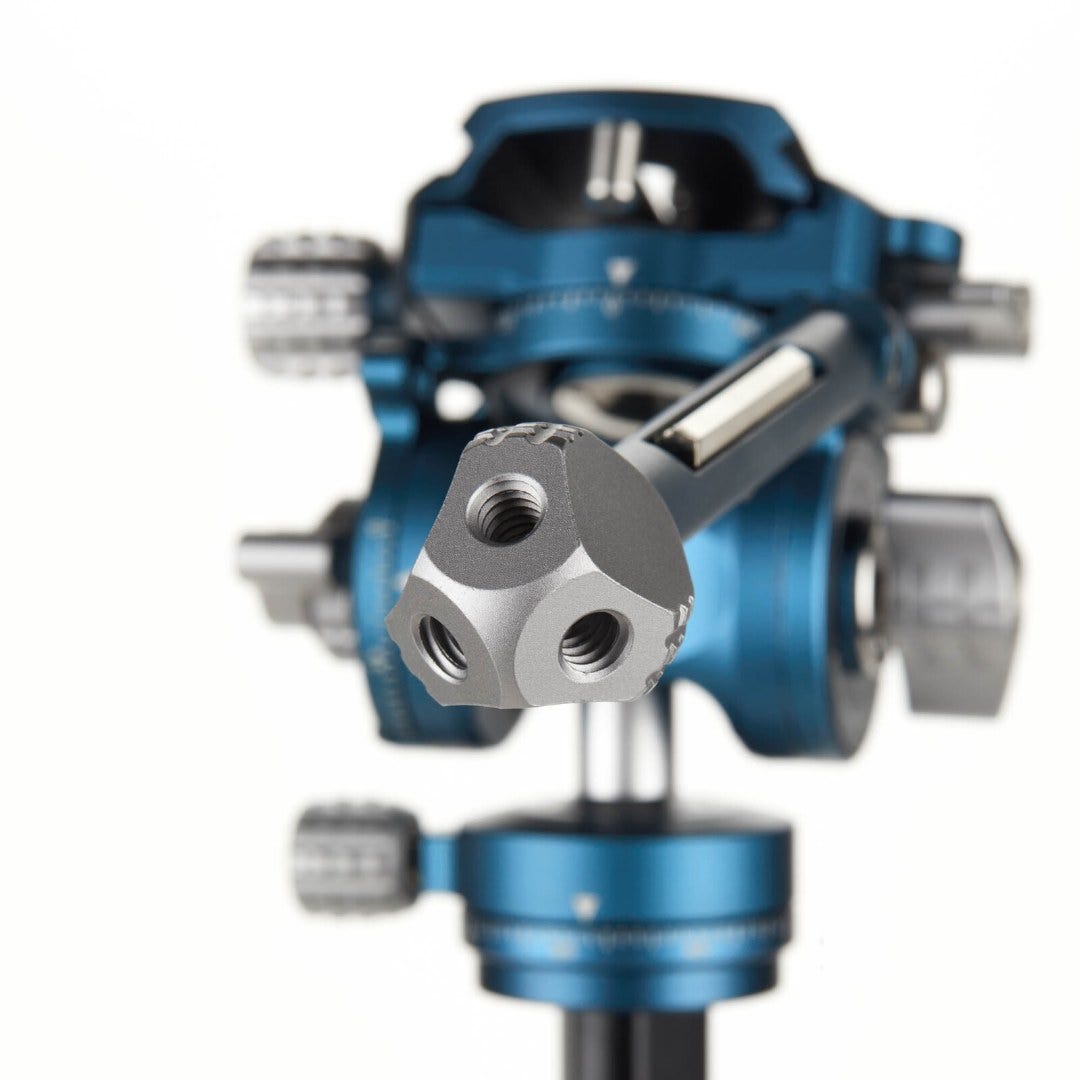 Benro Cyanbird Carbon Fibre Tripod, FS20PRO Hybrid Head, Flip Lock - additional product view