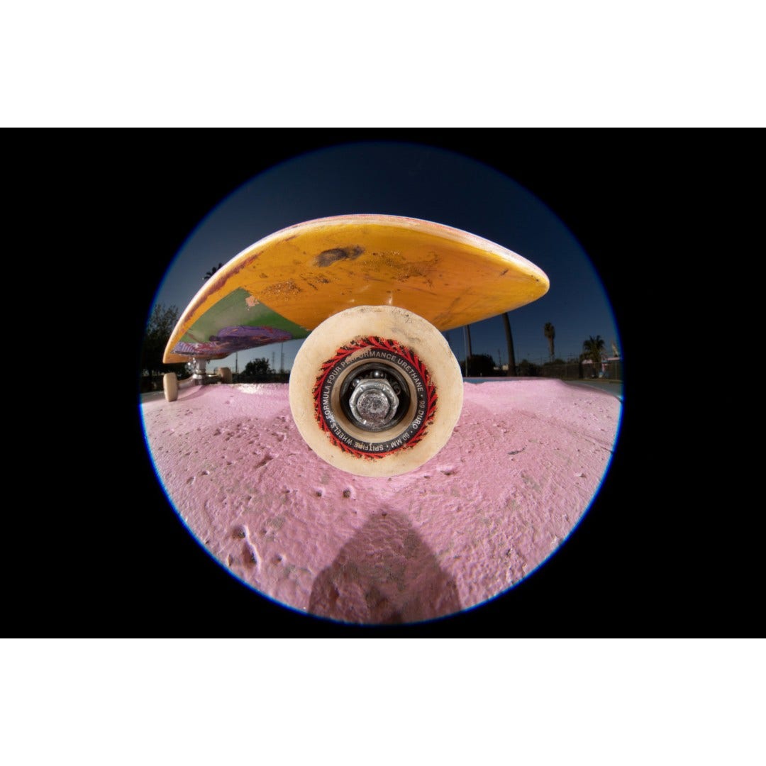 Canon RF 7-14mm f/2.8-3.5L Fisheye STM Lens - additional product view