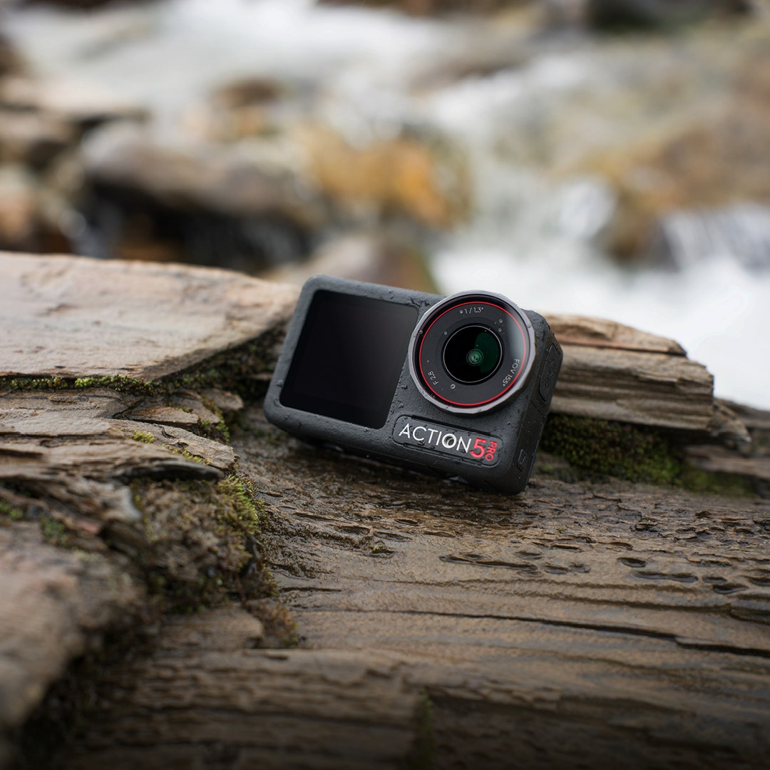 DJI Osmo Action 5 Pro Adventure Combo - additional product view