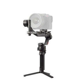 DJI RS 4 Pro gimbal stabiliser