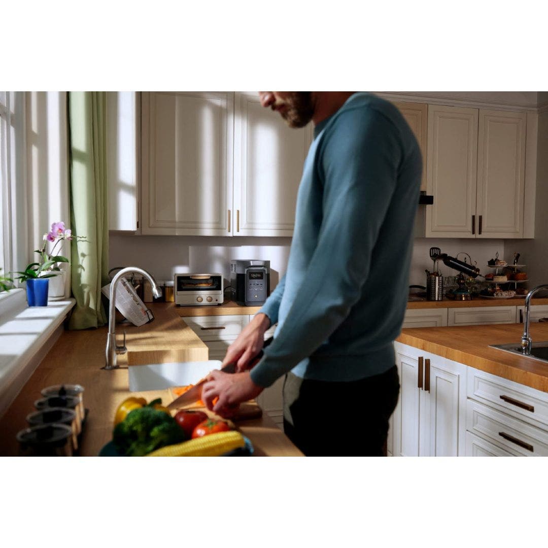 EcoFlow Delta 2 Max Power Station with maximum 2400W AC output & Built in 2048Wh - additional product view