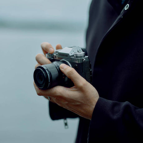 FujiFilm X-T5 Silver w/XF16-80 mm f/4R OIS WR Lens Compact System Camera - additional product view