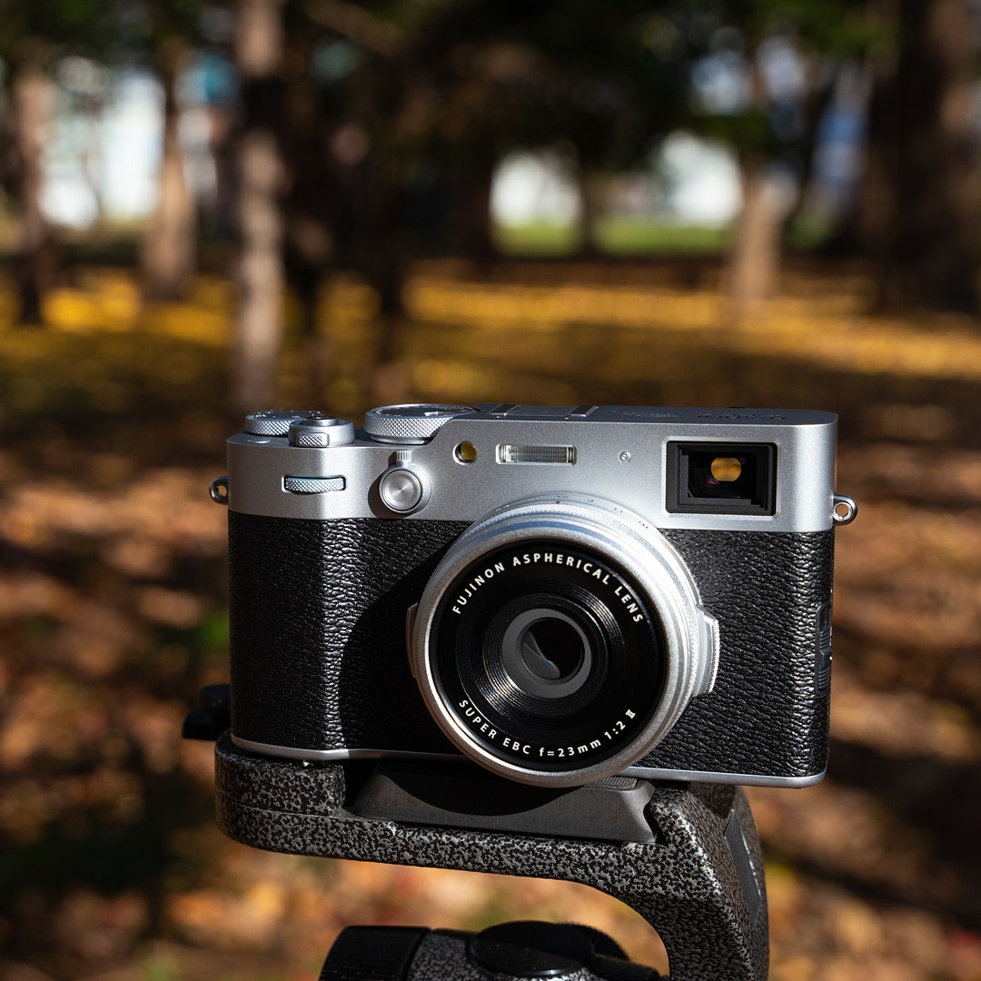 FujiFilm X100VI Silver Digital Compact Camera - additional product view