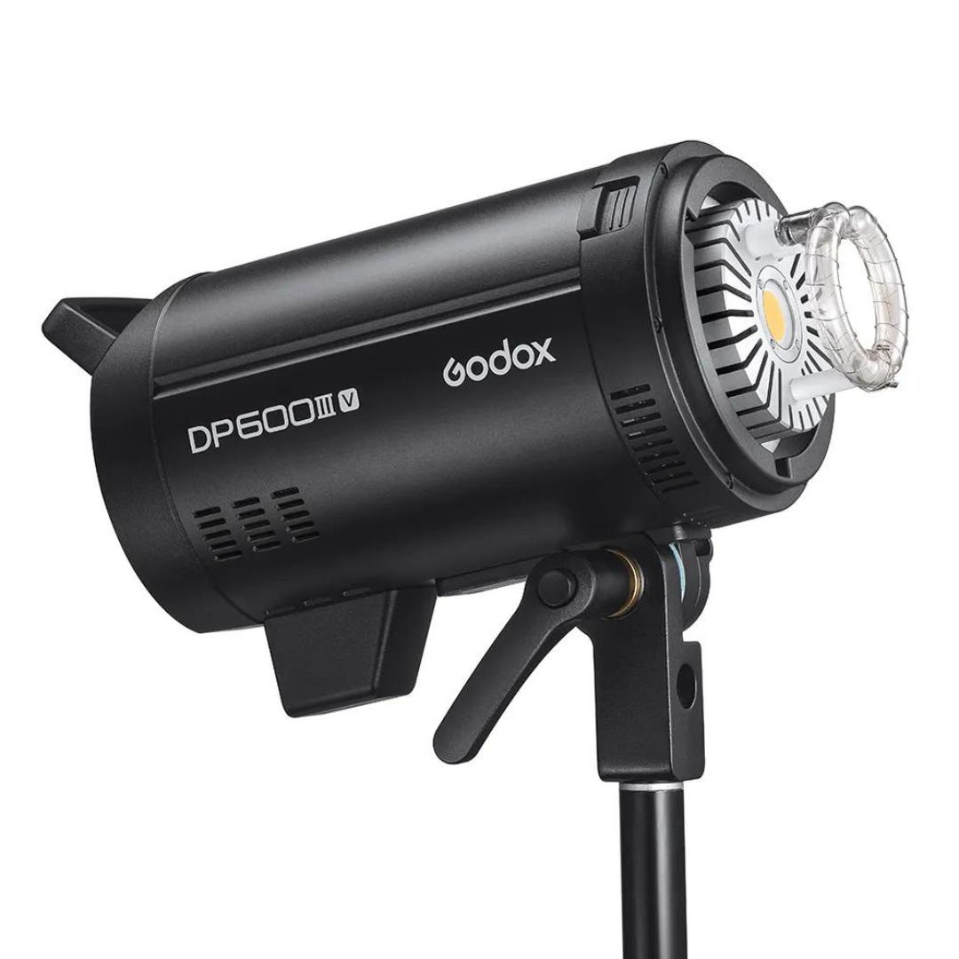 Godox DP600III-V professional studio flash with LED modeling lamp
