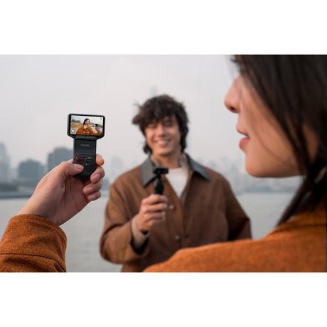 Insta360 Luna Ultra Gimbal Camera - Standard Bundle Cosmic Black - additional product view