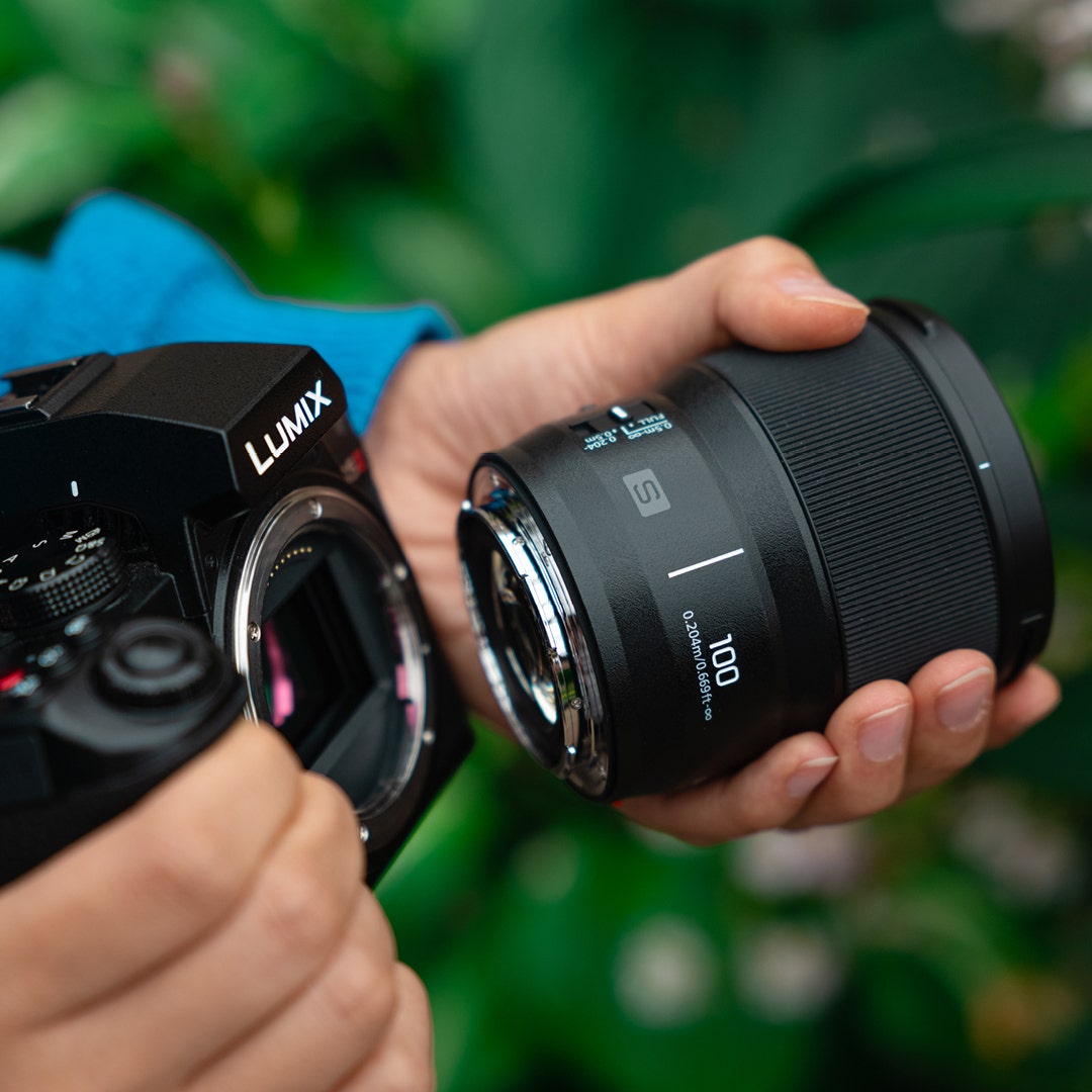 Panasonic Lumix S 100mm f/2.8 Macro Lens - additional product view
