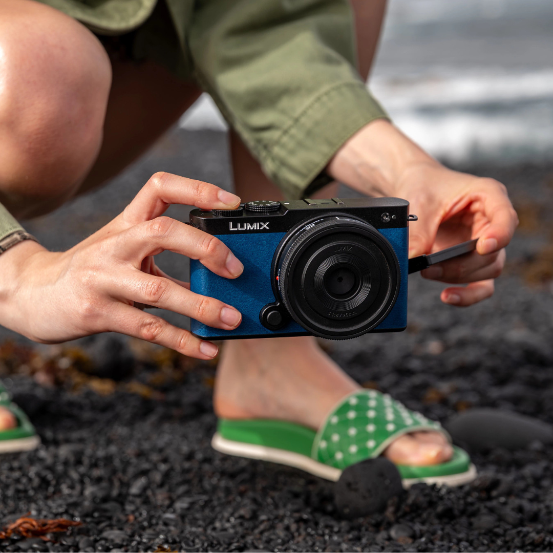 Panasonic LUMIX S 26mm f/8 Pancake Lens - additional product view