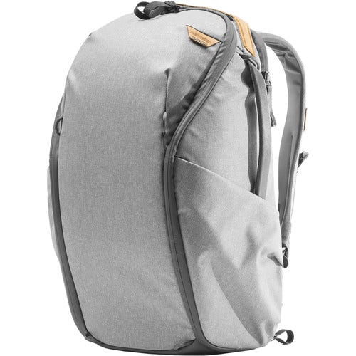 Peak Design Everyday Backpack 20L Zip v2, in ash.