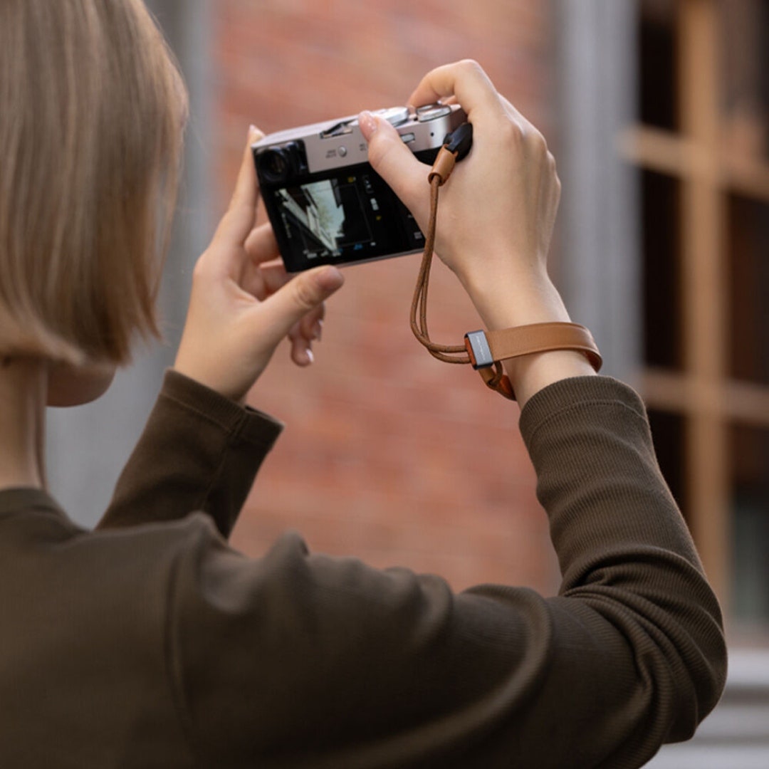 PGYTECH Camera Wrist Strap Slim (Vintage-Caramel Brown) - additional product view