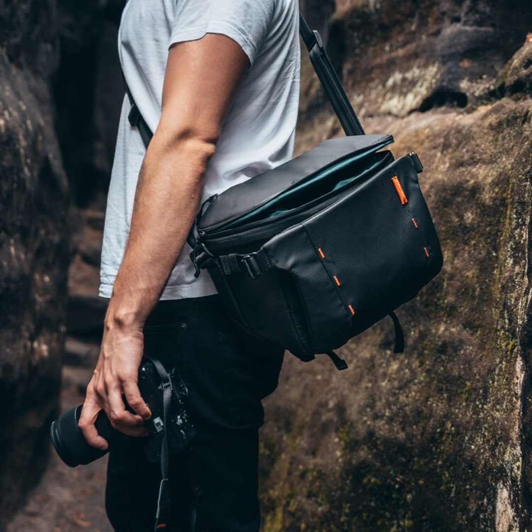 PGYTECH OneMo Sling 7L (Space Black) - additional product view