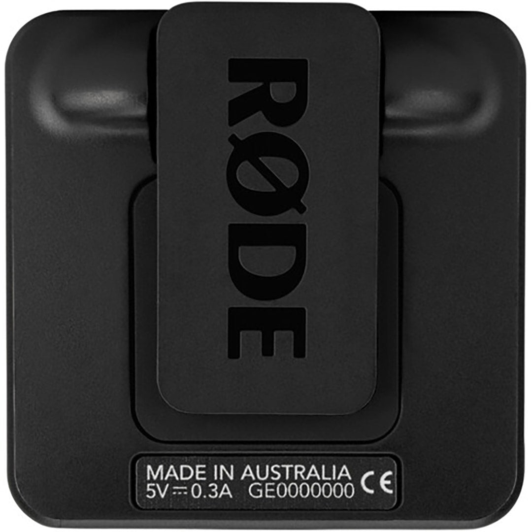 Rode Wireless GO II TX Transmitter w/ Charging case and Interview go - additional product view