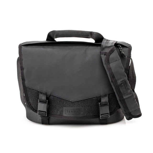 Tenba DNA 9 Messenger Bag in Black