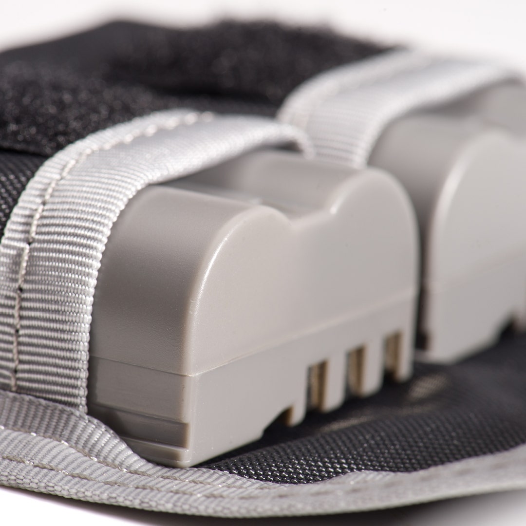 Think Tank DSLR Battery Holder 2 V2.0 Nickel Grey - additional product view
