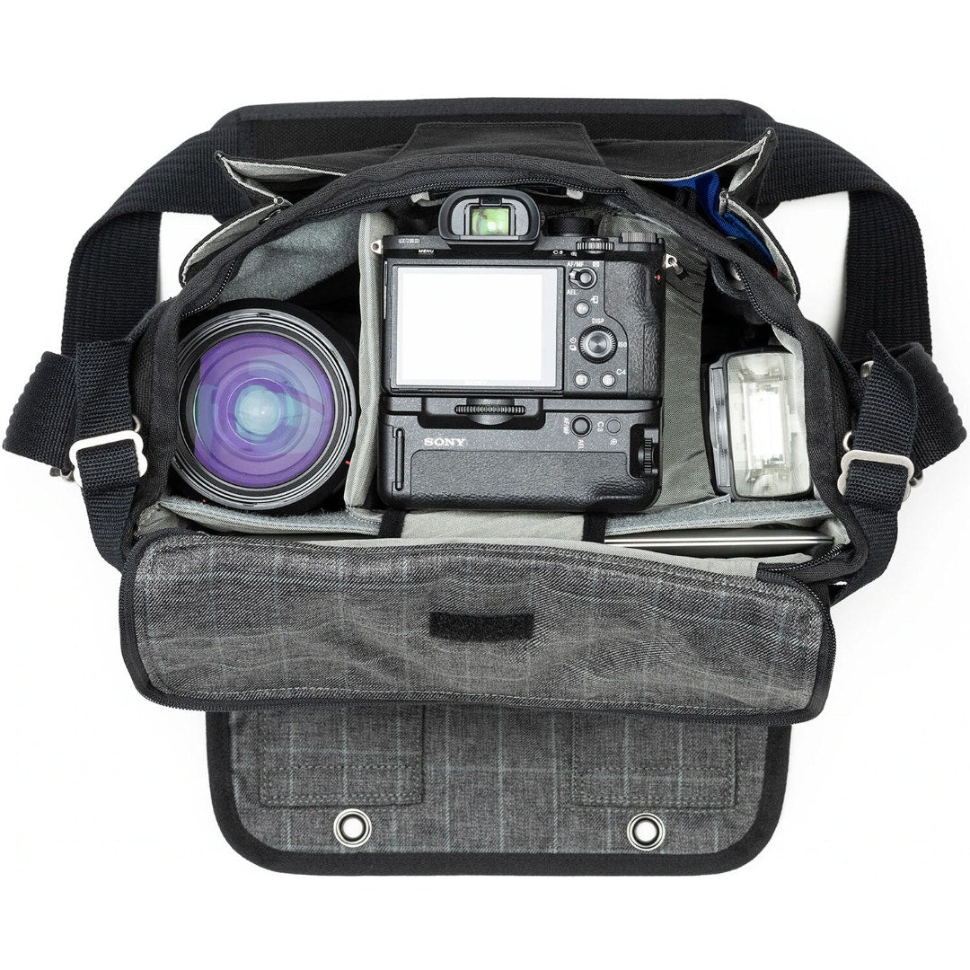 Think Tank Retrospective 20 V2.0, Black Shoulder Bag - additional product view