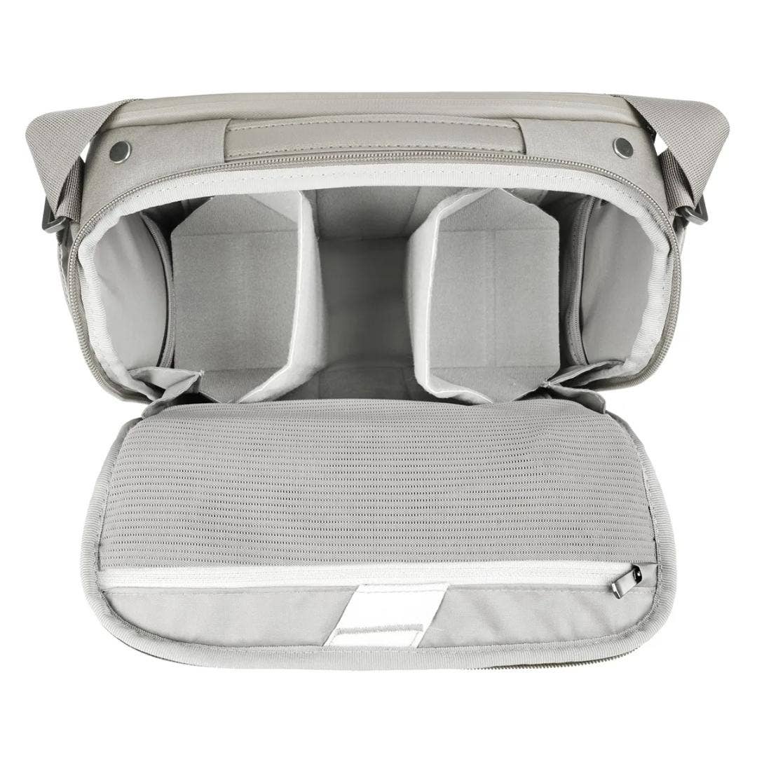 Vanguard VEO Metro S7L Shoulder Bag Cream - additional product view
