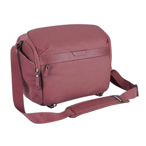 Vanguard VEO Metro S9L Shoulder Bag in magenta